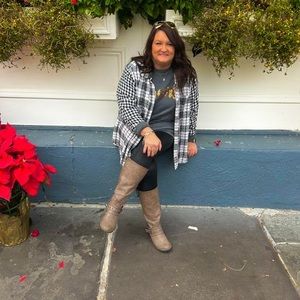 Meet your Posher, Lorrie